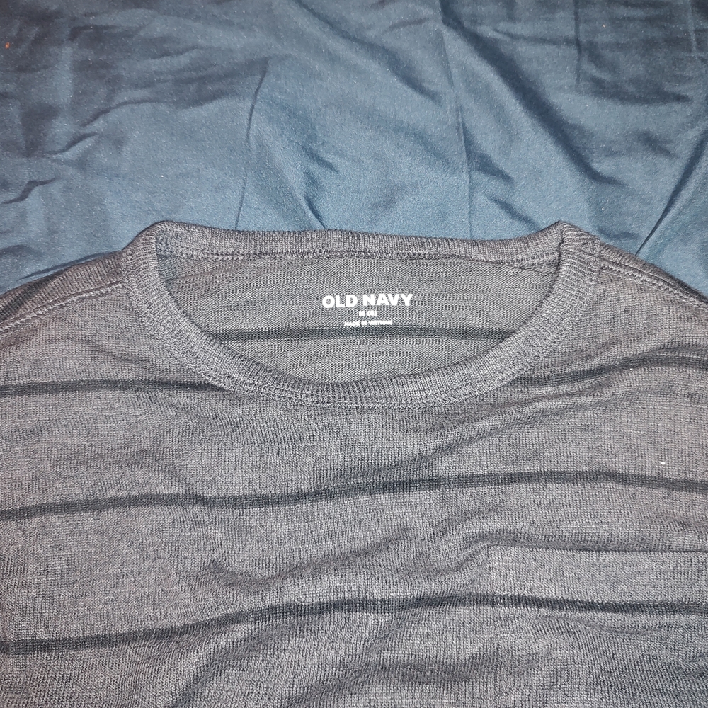 Old Navy Gray Striped And Camo Sweaters Boys Small Size 8